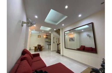 Bán nhà Lê Trọng Tấn, phân lô quân đội, oto tránh, 52m2, hơn 5 tỷ.